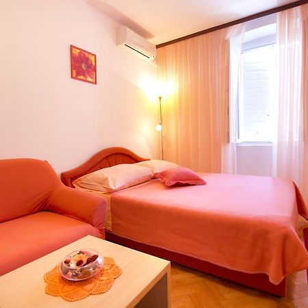 Apartment And Room Daria Vis Island Exterior foto