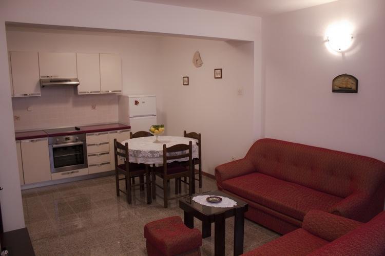 Apartment And Room Daria Vis Island Exterior foto